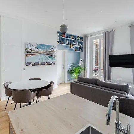 Newly Renovated Near La Madeleine * Paris