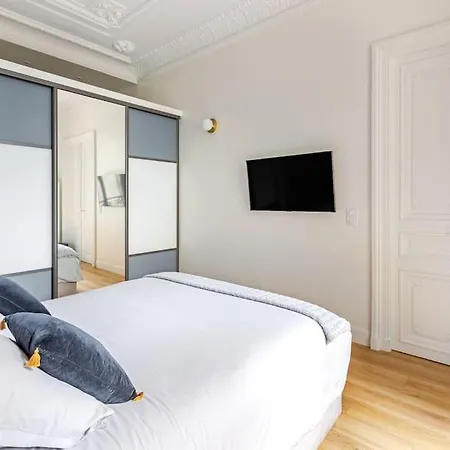 Appartamento Newly Renovated Near La Madeleine Parigi